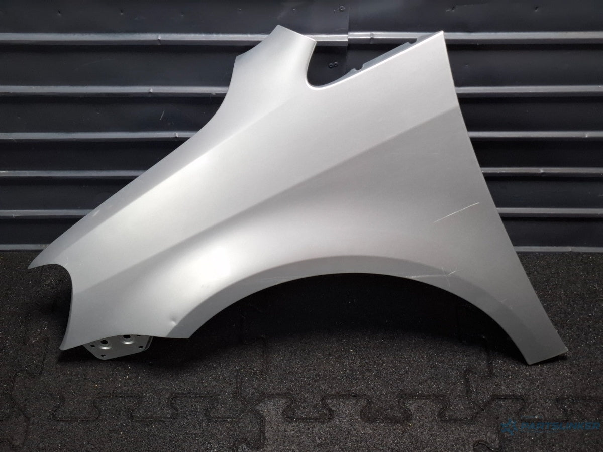 Aripa stanga fata VOLKSWAGEN CADDY III  2011 - 2015, VOLKSWAGEN TOURAN 1T3 2010 - 2015  1T0821105G , 1T082115 gri LA7W