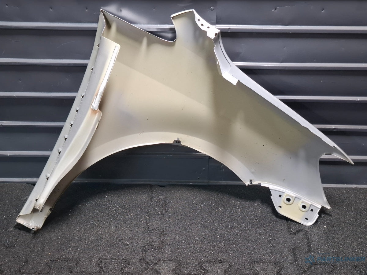 Aripa stanga fata VOLKSWAGEN CADDY III  2011 - 2015, VOLKSWAGEN TOURAN 1T3 2010 - 2015  1T0821105G , 1T082115 gri LA7W