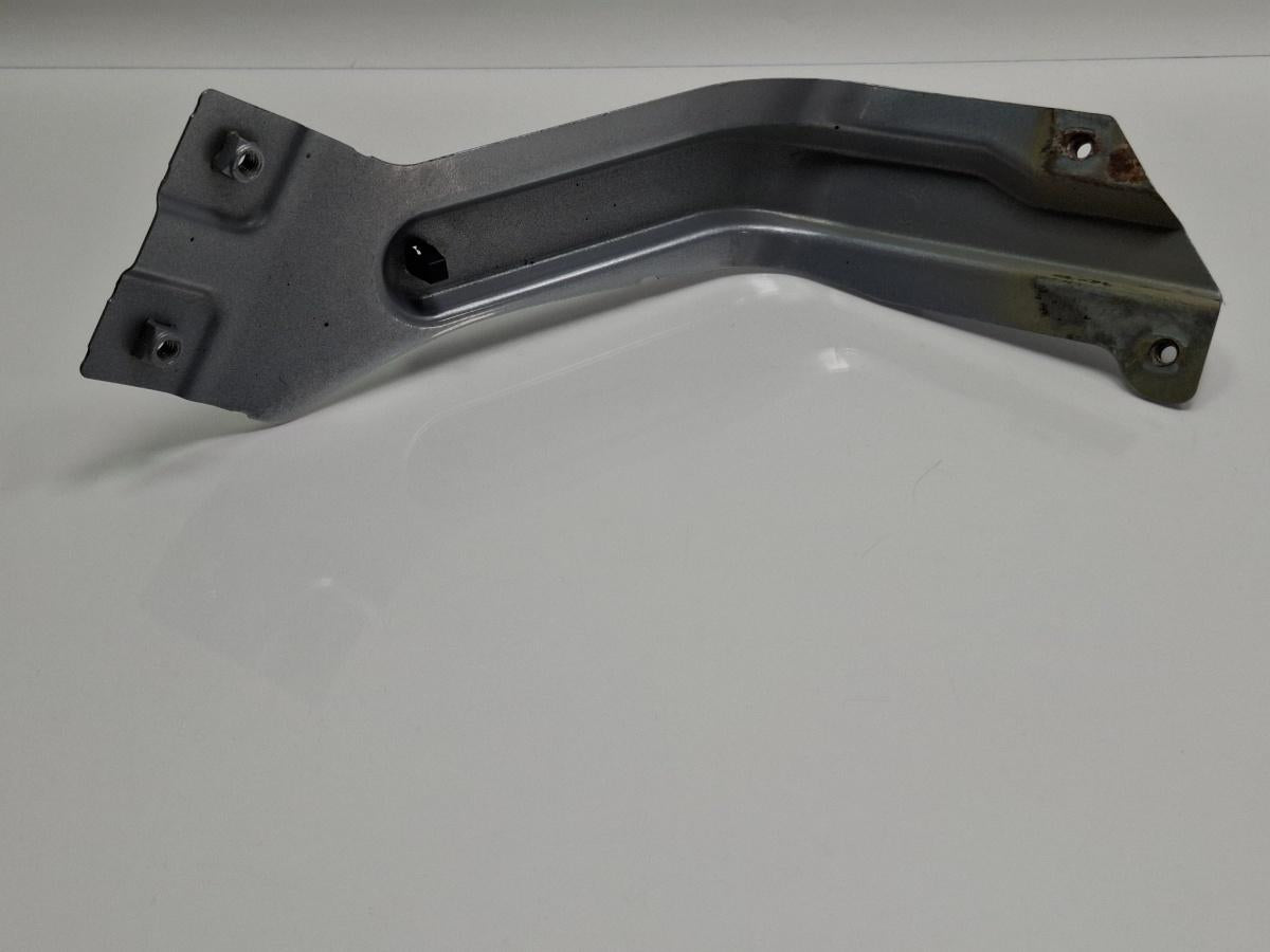 Suport aripa stanga fata VOLKSWAGEN TOURAN 1T3 2010 - 2015 TDI CFHC 1T0821135C