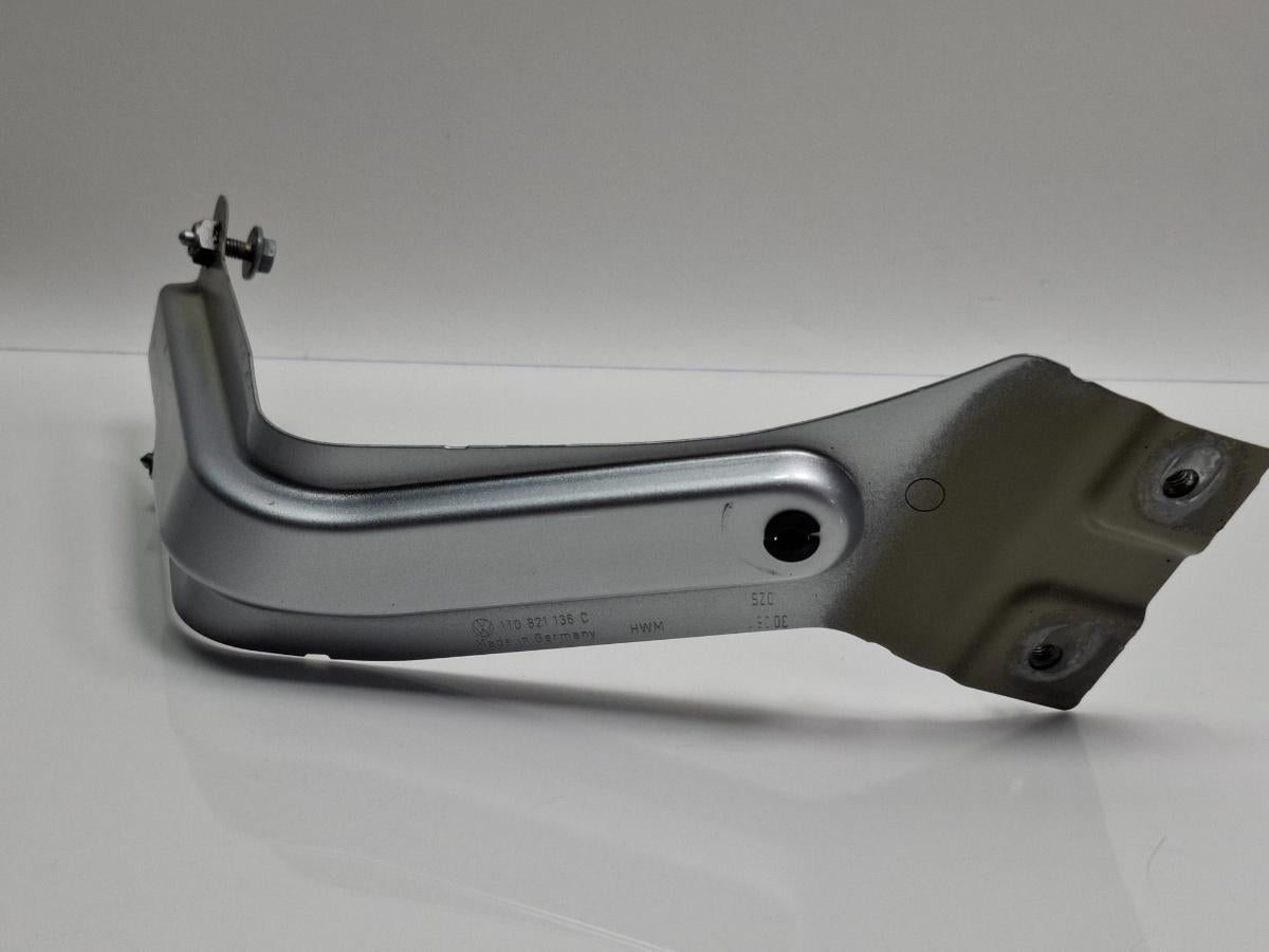 Suport aripa dreapta fata VOLKSWAGEN TOURAN 1T3 2010 - 2015 TDI CFHC 1T0821136C