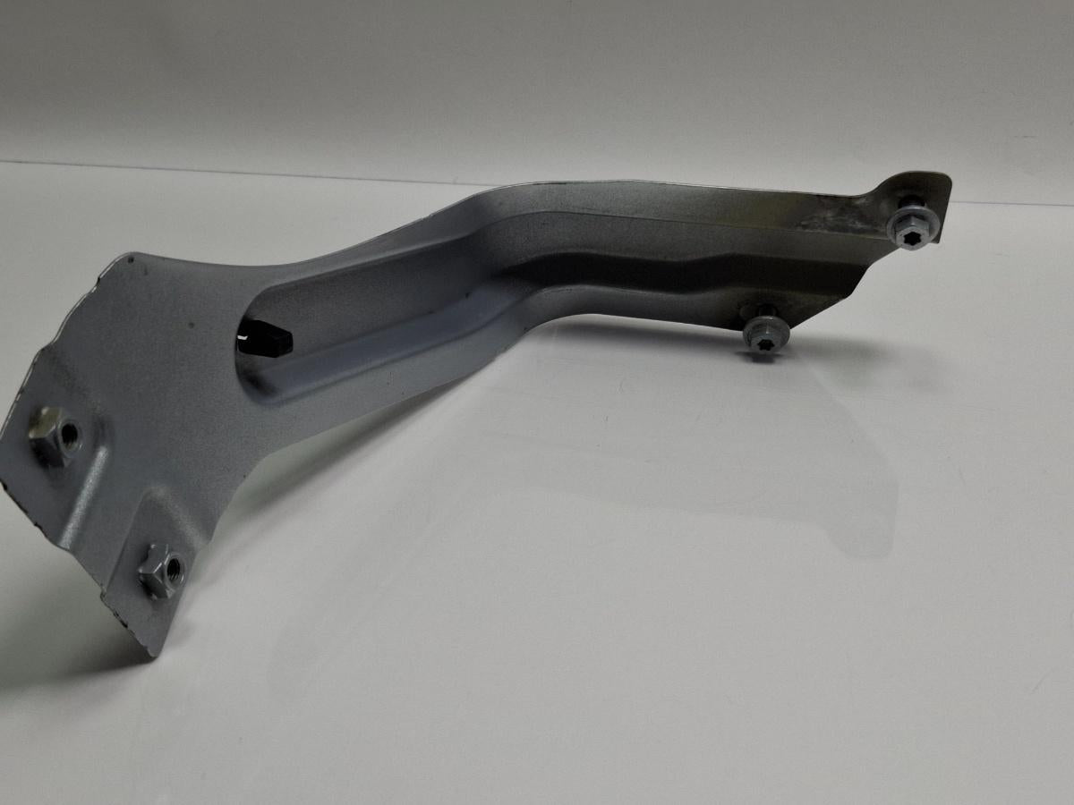 Suport aripa dreapta fata VOLKSWAGEN TOURAN 1T3 2010 - 2015 TDI CFHC 1T0821136C