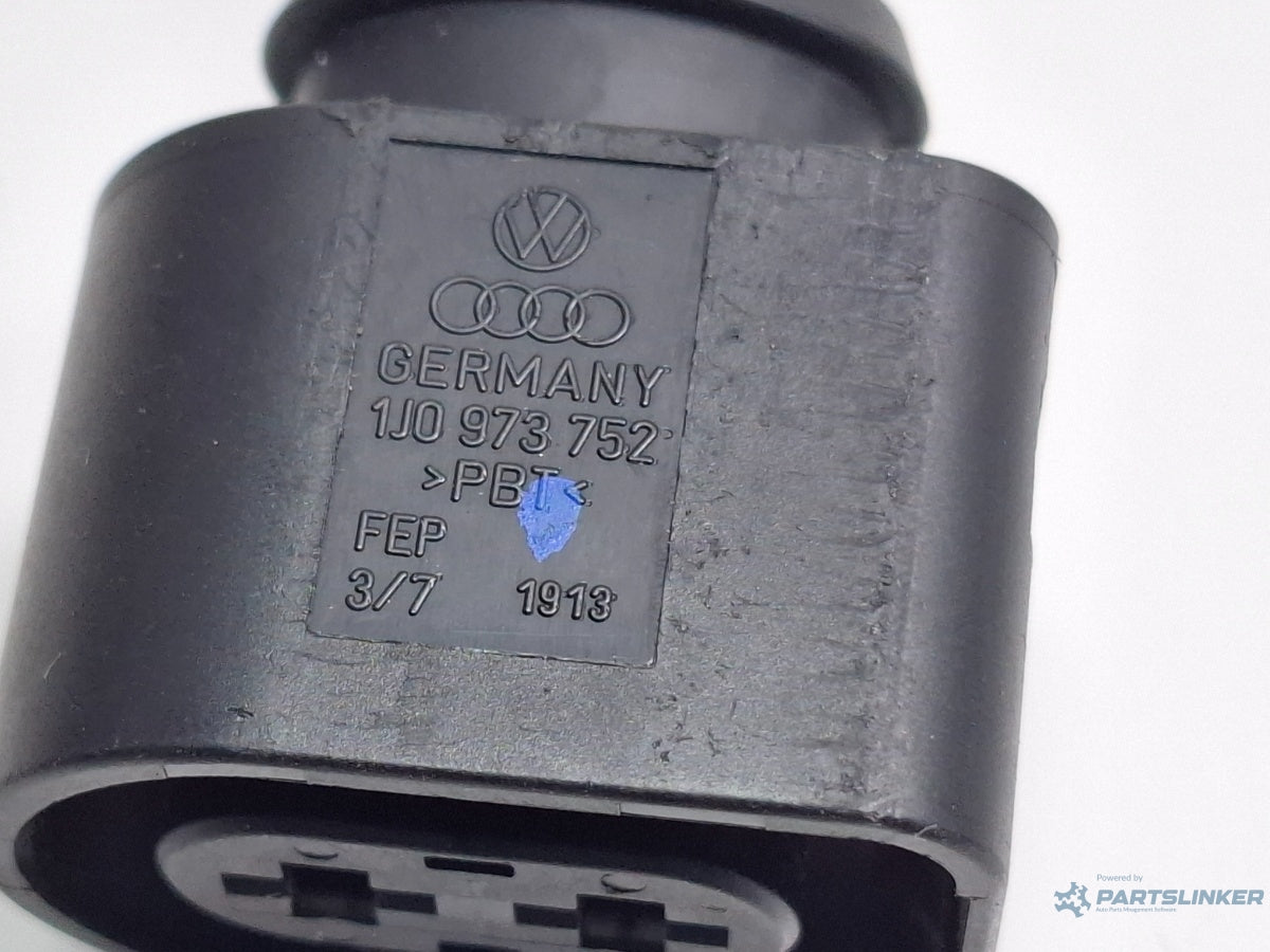 Mufa Conector 2 pini VOLKSWAGEN CADDY IV Estate SAB, SAJ 2015 - > TDI CUUD, DFSD 1J0973752