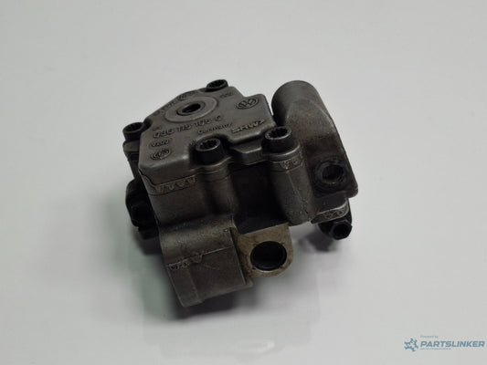 Pompa ulei VOLKSWAGEN PASSAT 3C2 2005 - 2010 2.0 TDI 16V BKP, CBAB 03G115105C