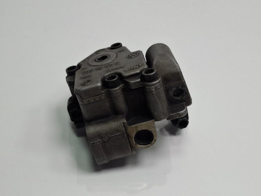 Pompa ulei VOLKSWAGEN PASSAT 3C2 2005 - 2010 2.0 TDI 16V BKP, CBAB 03G115105C