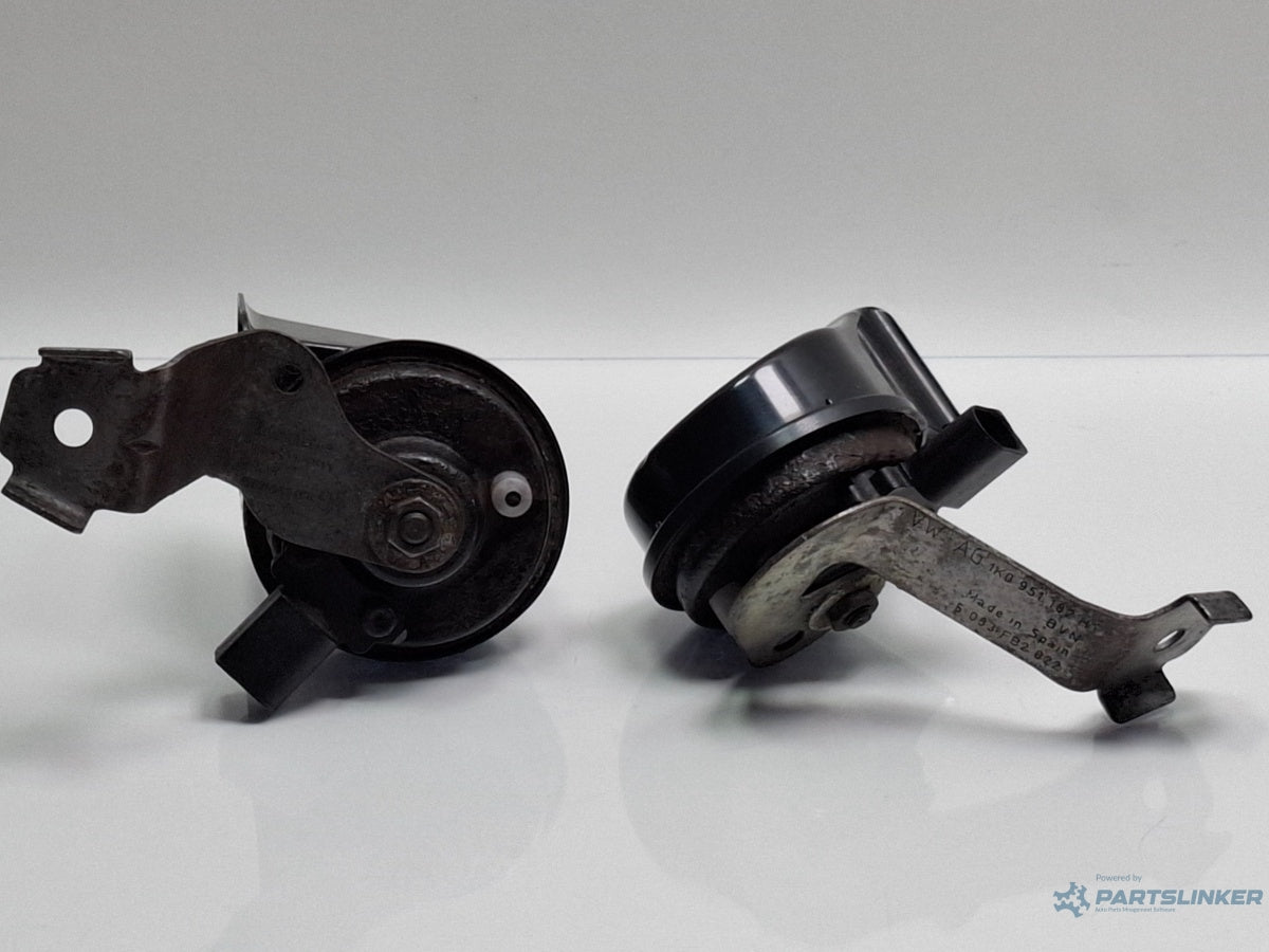 Claxoane VOLKSWAGEN GOLF VI 5K1_ 2008 - 2012 TDi BlueMotion CAYC  5C0951223C ,  5C0951221B