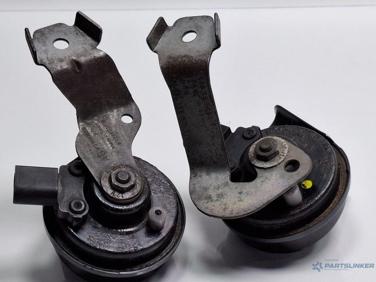 Claxoane VOLKSWAGEN GOLF VI 5K1_ 2008 - 2012 TDi BlueMotion CAYC  5C0951223C ,  5C0951221B