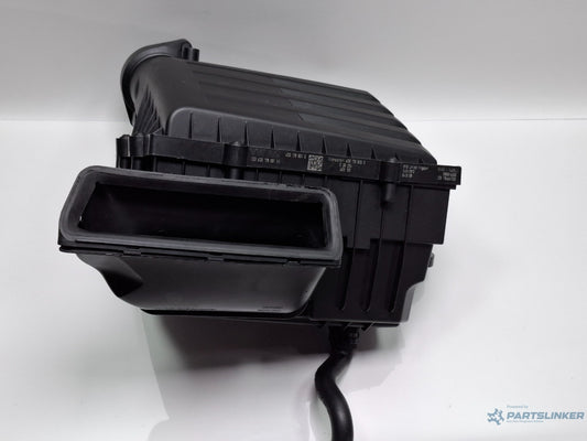 Carcasa filtru aer AUDI A3 Sportback 8VA, 8VF 2012 - > TDI CLHA 5Q0129607S