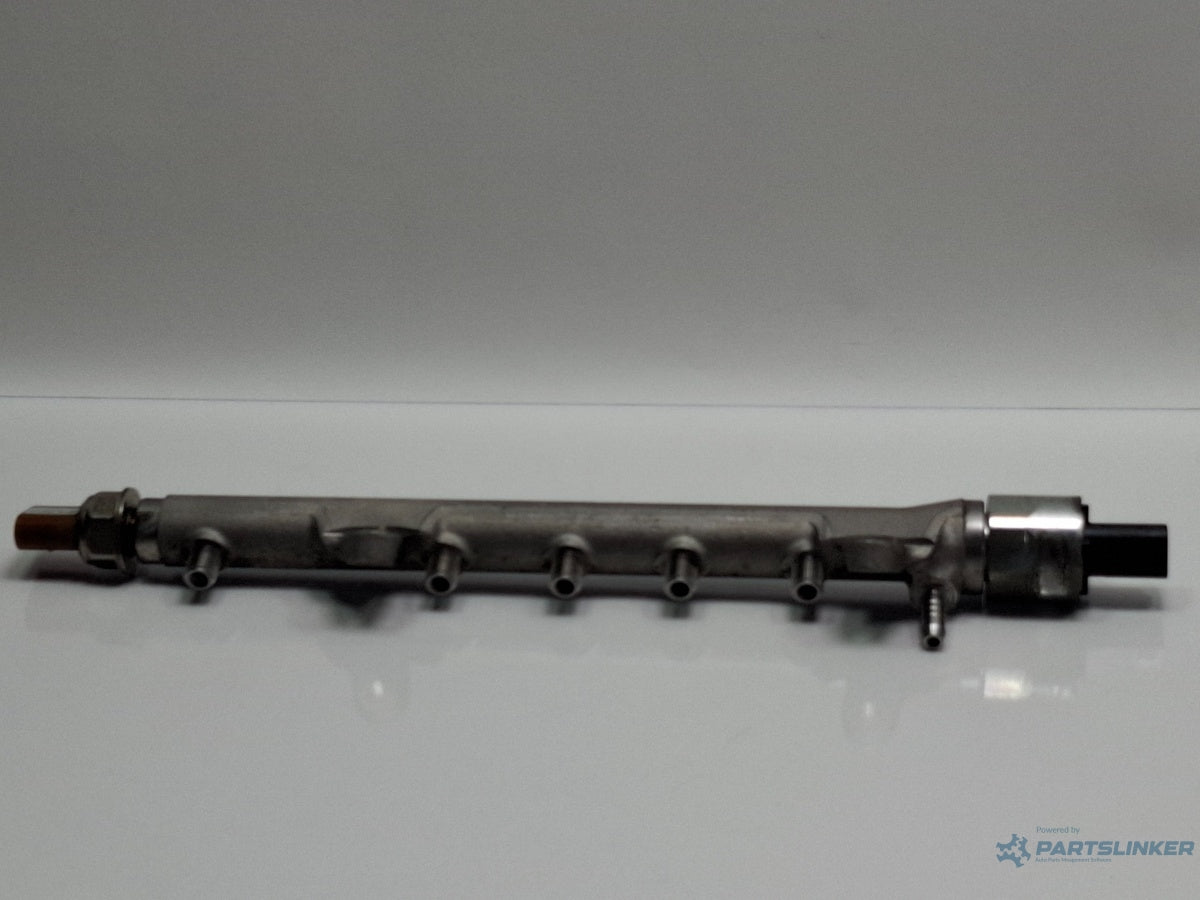 Rampa injectoare VOLKSWAGEN GOLF VI 5K1_ 2008 - 2012 TDi BlueMotion CAYC 03L130089B , 03L125A