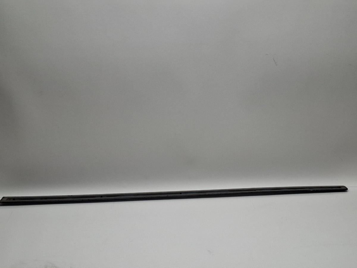 Bandou inferior usa dreapta fata AUDI A4 III Avant 8ED, B7 2004 - 2008  LY9B 8E0853954
