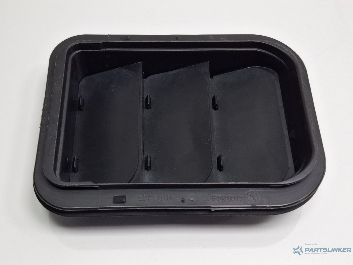 Grila aerisire habitaclu SKODA SUPERB III Estate 3T5 2009 - 2015 TDI CBBB, CFGB 3T0819465