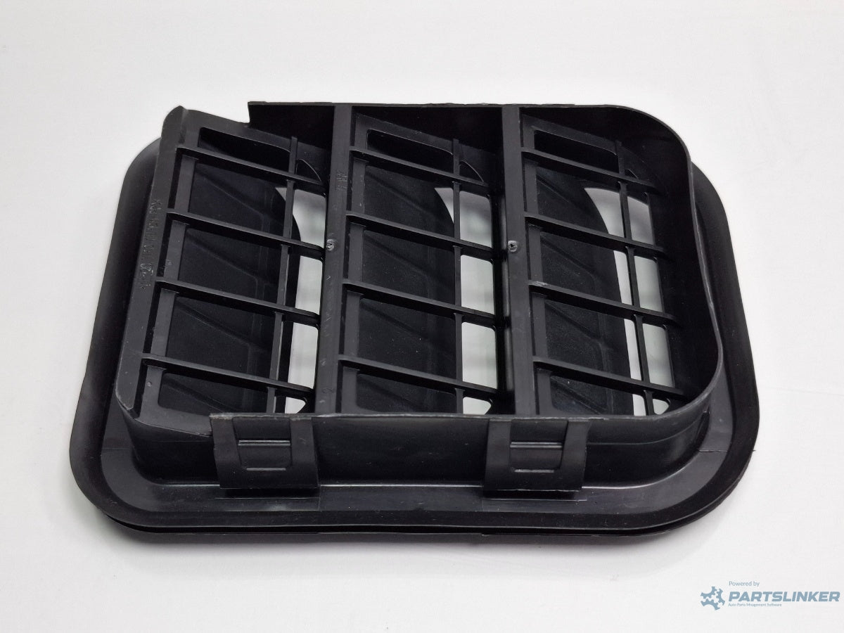 Grila aerisire habitaclu SKODA SUPERB III Estate 3T5 2009 - 2015 TDI CBBB, CFGB 3T0819465