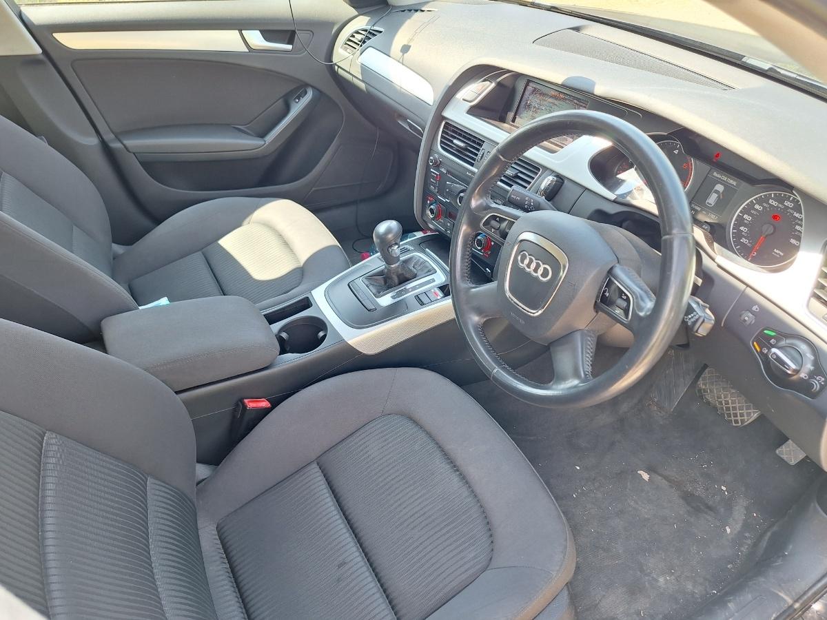 Dezmembrez AUDI A4 IV Avant 8K5, B8 2011 2.0 TDI CAGA 105KW|143HP