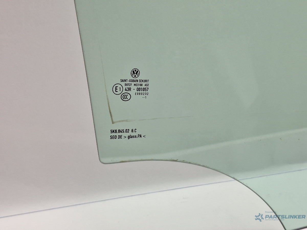 Geam usa dreapta spate VOLKSWAGEN GOLF VI 5K1_ 2008 - 2012 TDi BlueMotion CAYC SAINT-GOBAIN 43R-001057 5K6845026C