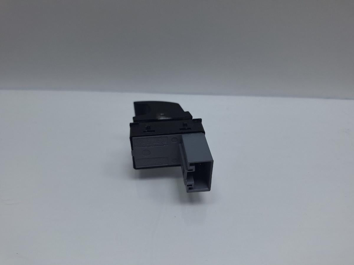 Buton geam electric VOLKSWAGEN GOLF VI 5K1_ 2011 TDi BlueMotion CAYC 77KW|105HP 2011