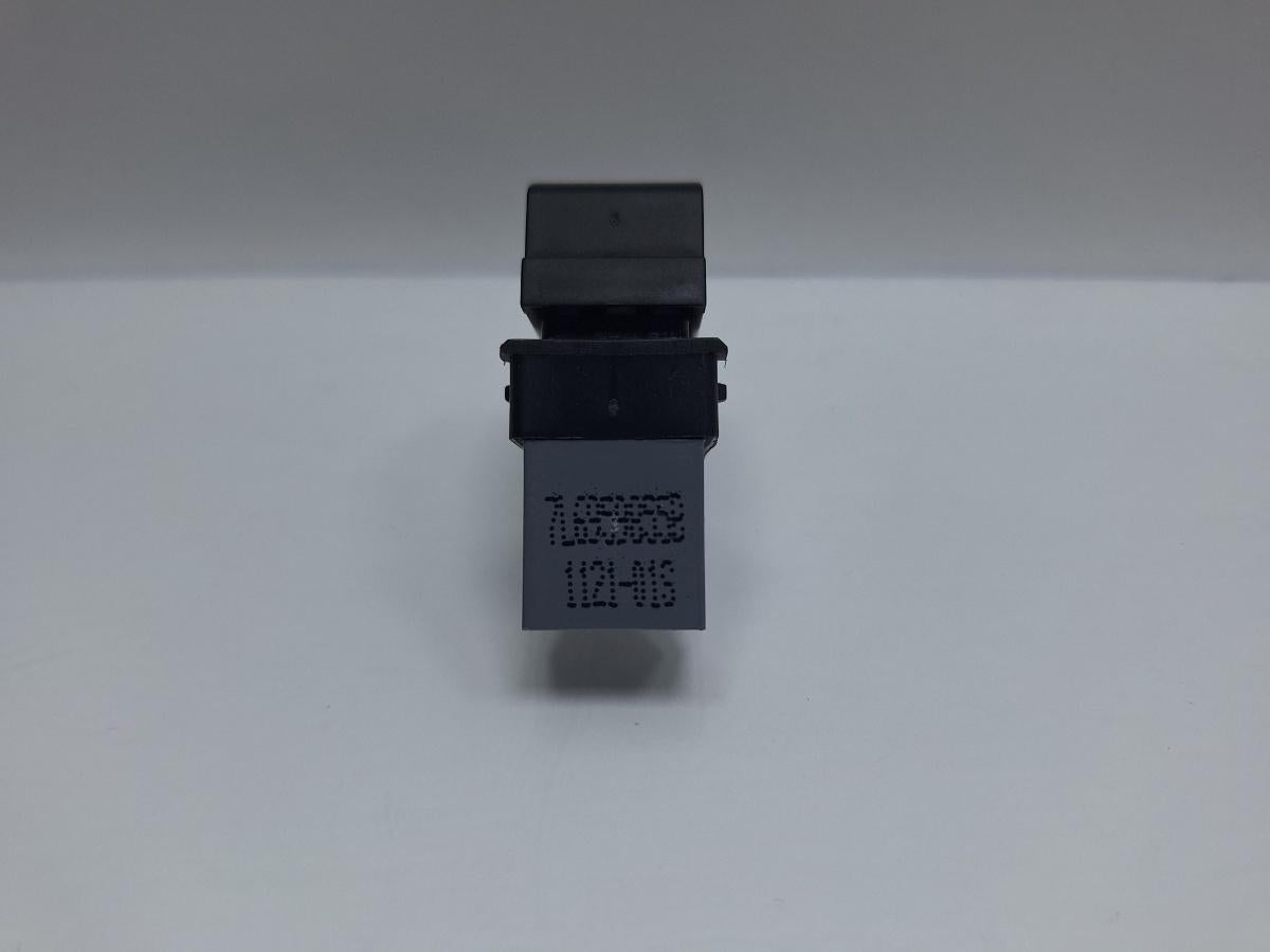 Buton geam electric VOLKSWAGEN GOLF VI 5K1_ 2011 TDi BlueMotion CAYC 77KW|105HP 2011