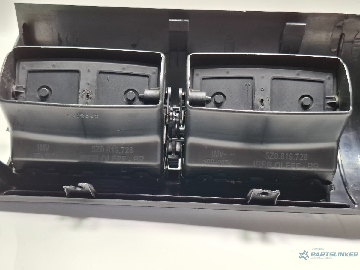 Grila de ventilatie centrala panou bord VOLKSWAGEN FOX 5Z1, 5Z3 2003 - 2014  5Z0858069C