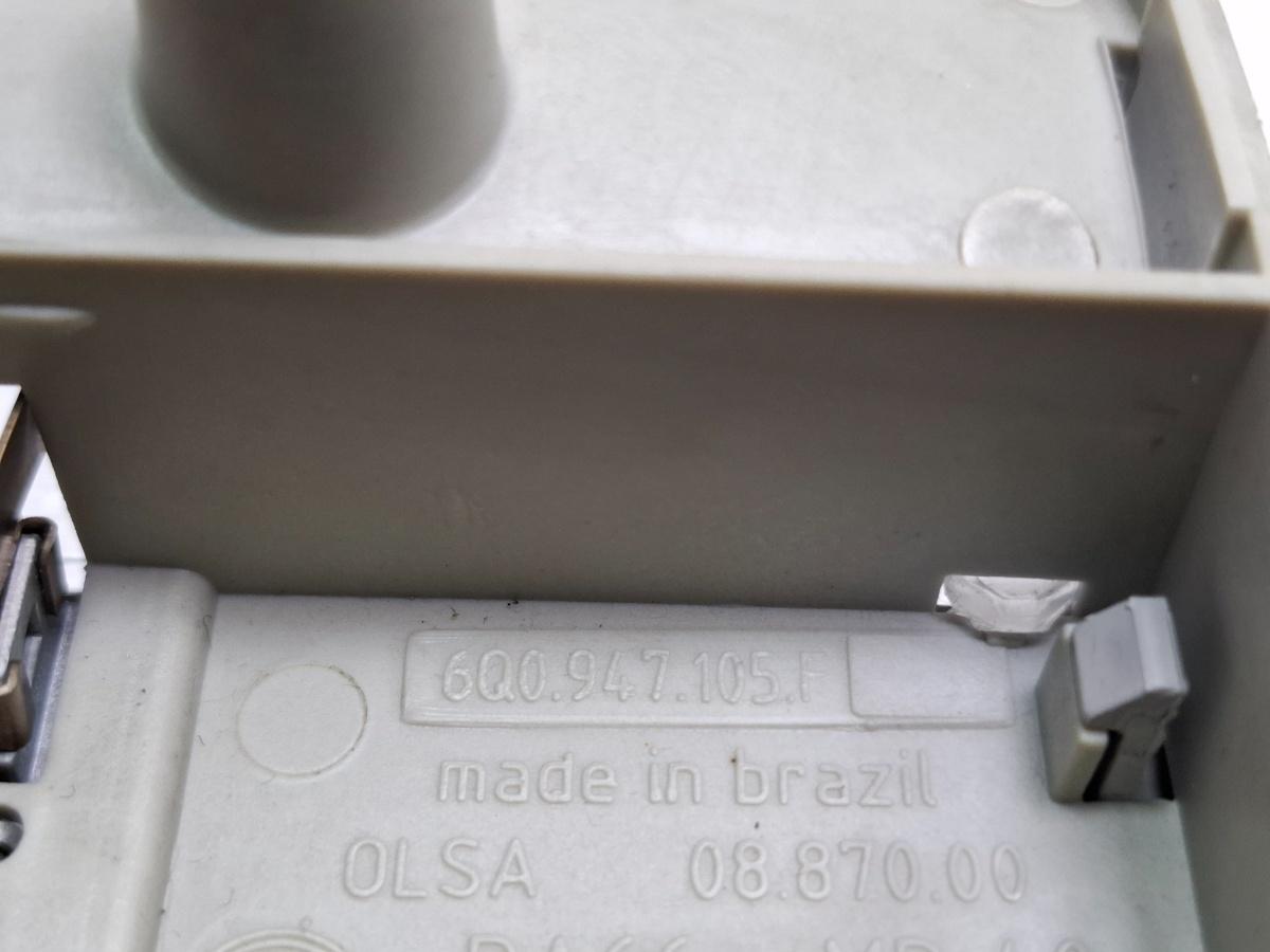 Plafoniera fata VOLKSWAGEN FOX 5Z1, 5Z3 2003 - 2014 1.2 1.2 BMD, CHFB 6Q0947105F