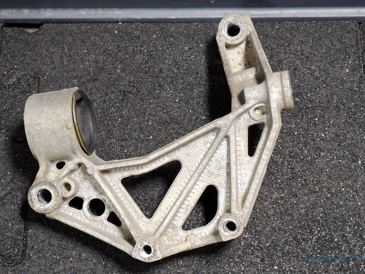 Suport brat trapez dreapta VOLKSWAGEN FOX 5Z1, 5Z3 2003 - 2014 1.2 1.2 BMD, CHFB 5Z0199293D