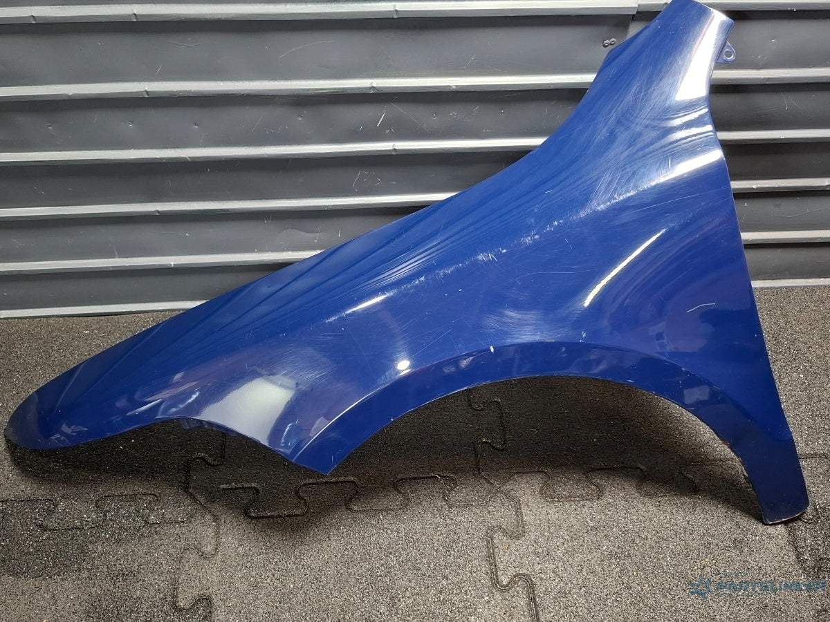 Aripa stanga fata SKODA SUPERB 3T4 2008 - 2012 3T0821021