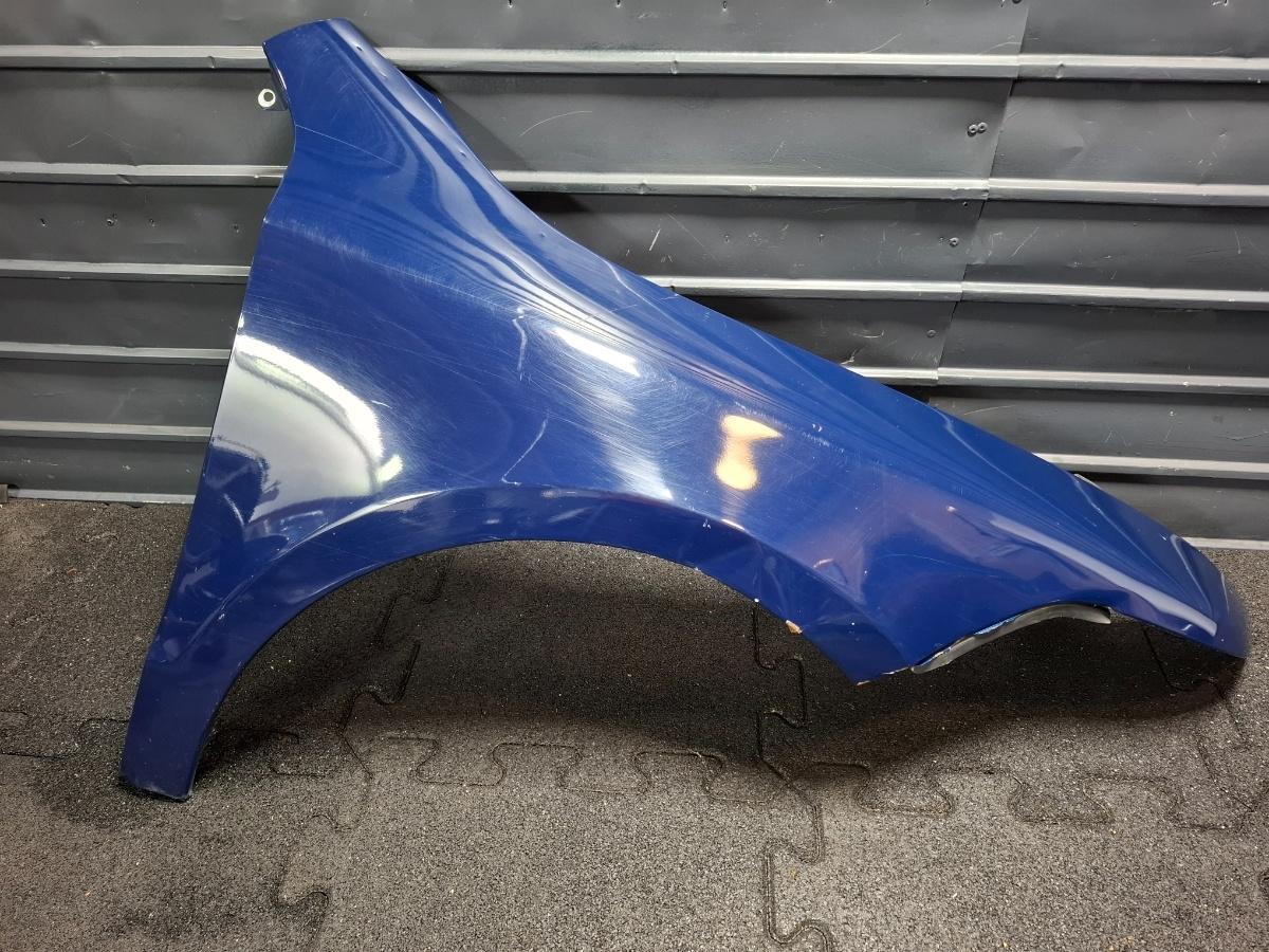 Aripa dreapta fata SKODA SUPERB II Estate 3T5 2009 - 2012 , avariata ,  3T0821022