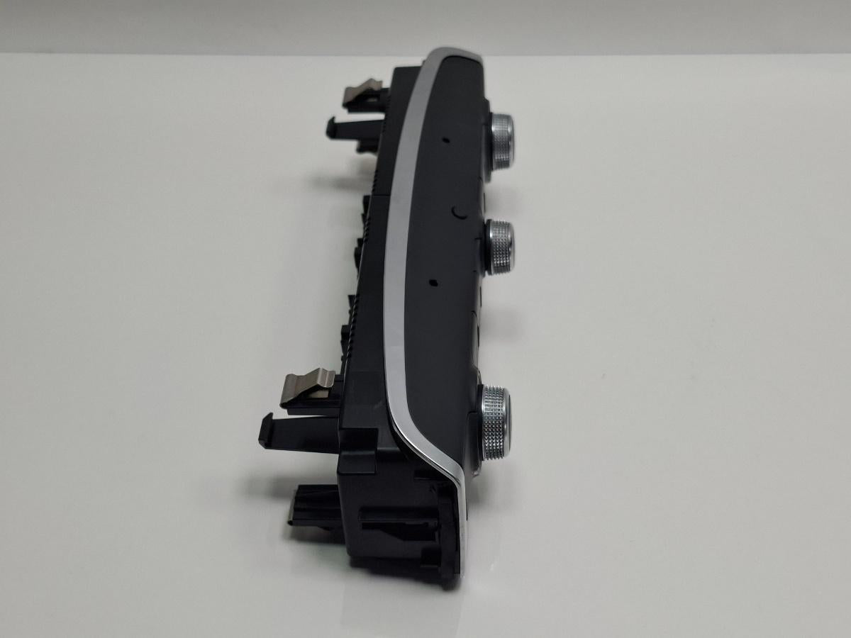 Panou clima AUDI A3 Sportback 8VA, 8VF 2012 - > TDI CLHA 8V0820043