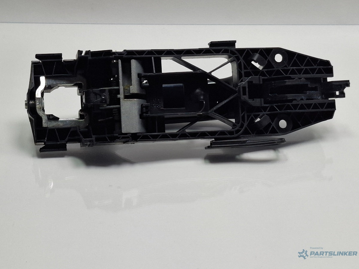 Maner exterior usa stanga fata AUDI A3 Sportback 8VA, 8VF 2012 - 2018 5N0837885 , 1K8839885