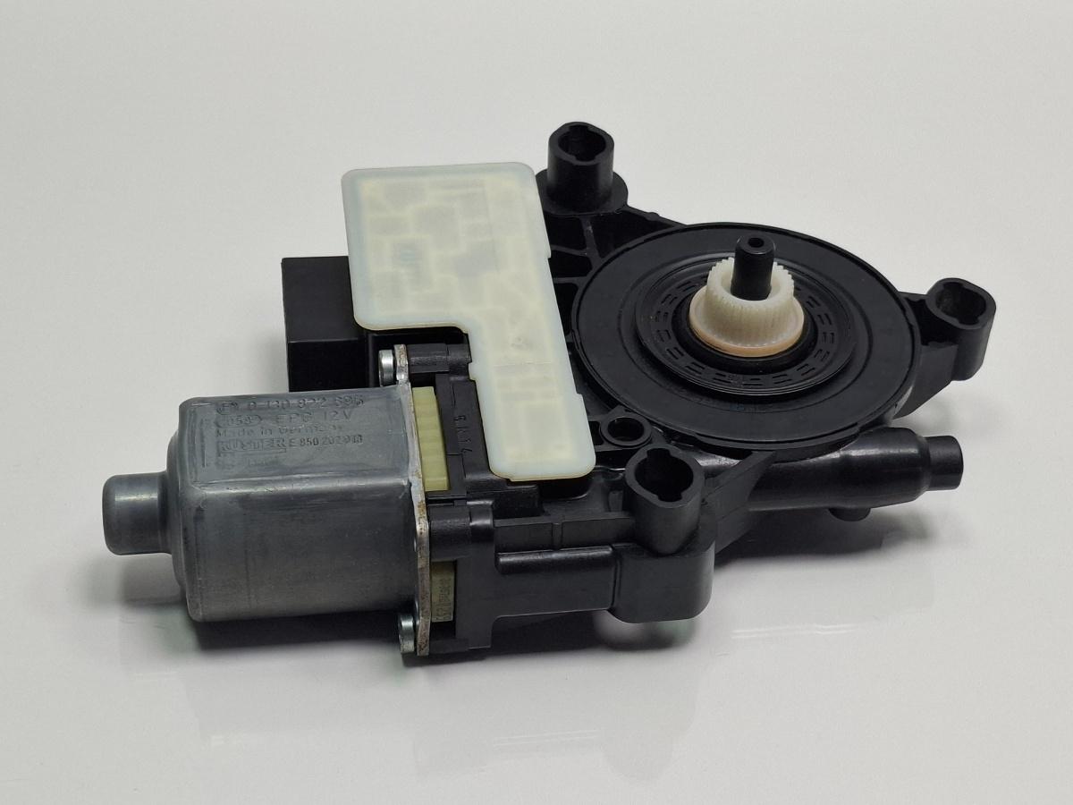 Motoras macara geam stanga spate AUDI A3 Sportback 8VA, 8VF 2012 - > TDI CLHA  5Q0959811