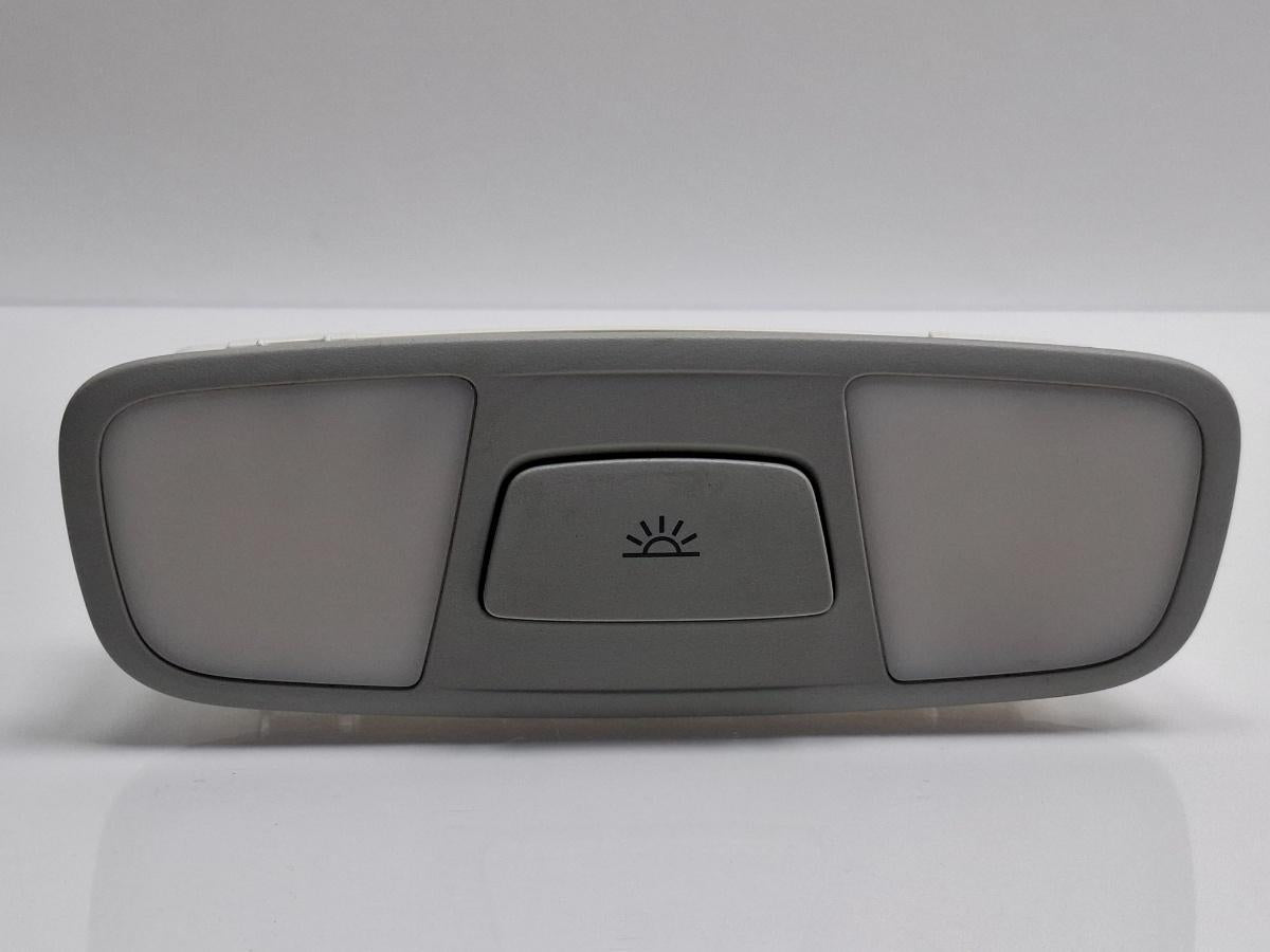 Plafoniera spate AUDI A3 Sportback 8VA, 8VF 2012 - > TDI CLHA 8V0947111