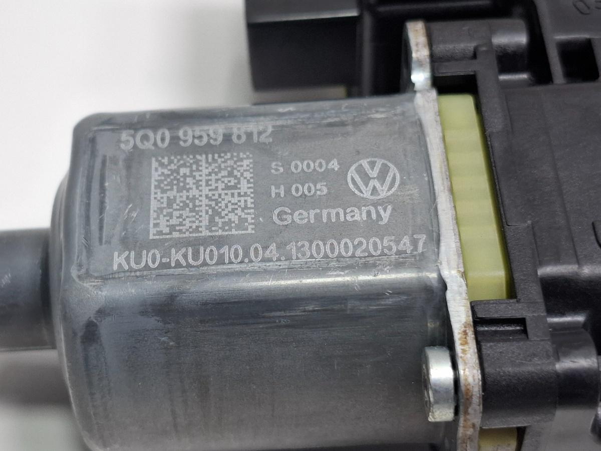 Motoras macara geam dreapta spate AUDI A3 Sportback 8VA, 8VF 2012 - > TDI CLHA 5Q0959812