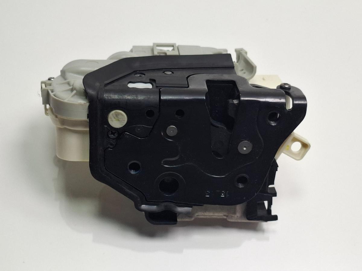 Broasca usa stanga fata AUDI A3 Sportback 8VA, 8VF 2012 - > TDI CLHA 8X1837015
