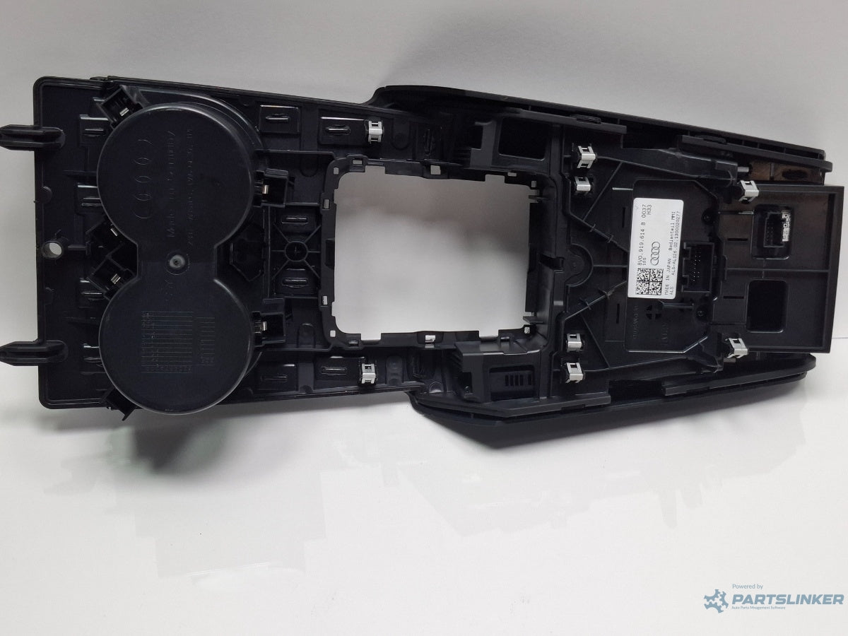 Consola centrala cu suport pahare AUDI A3 Sportback 8VA, 8VF 2012 - > TDI CLHA 8V0919614B , 8V1864261A