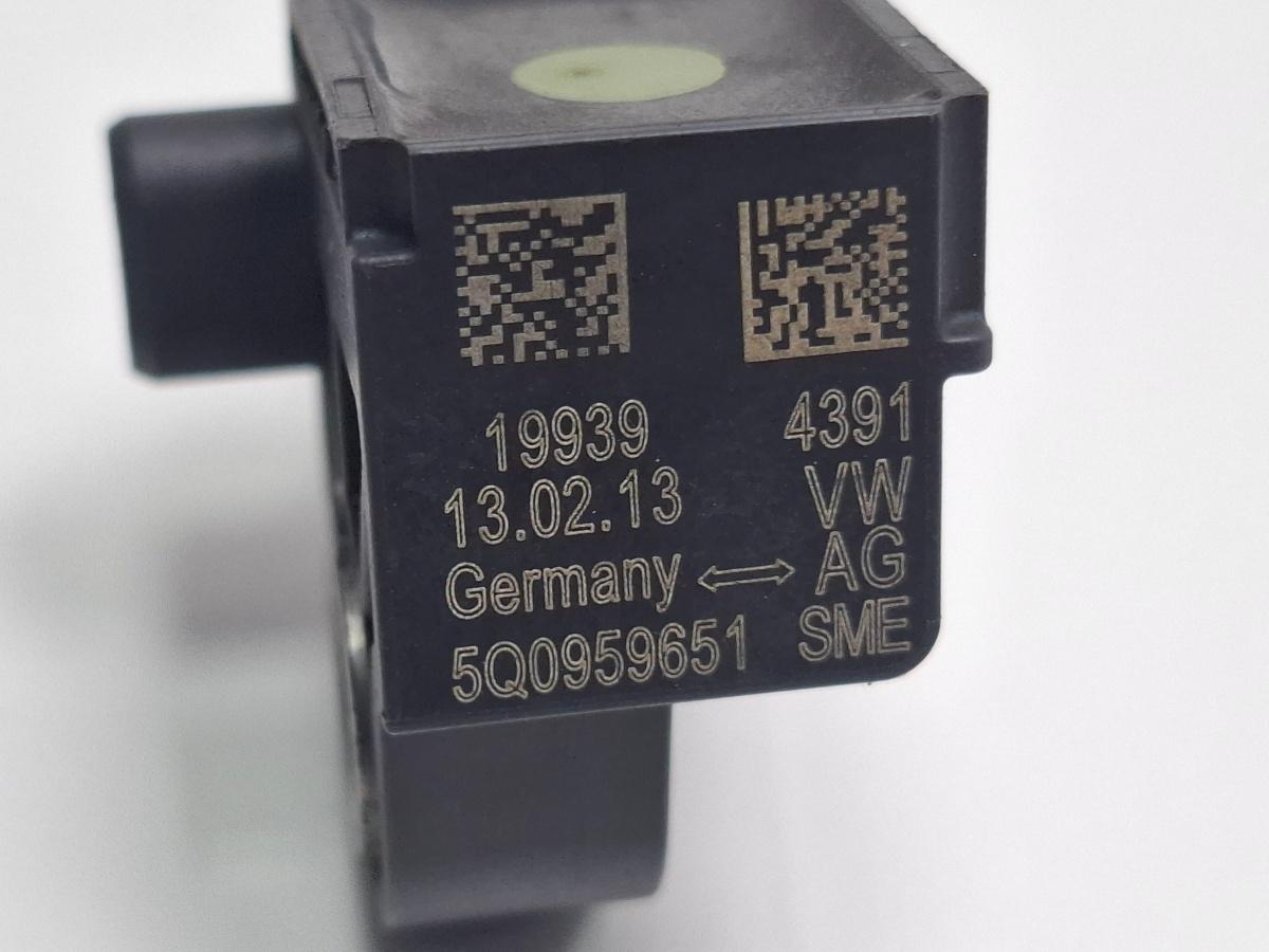 Senzor de impact bara fata AUDI A3 Sportback 8VA, 8VF 2012 - 2018 5Q0959651