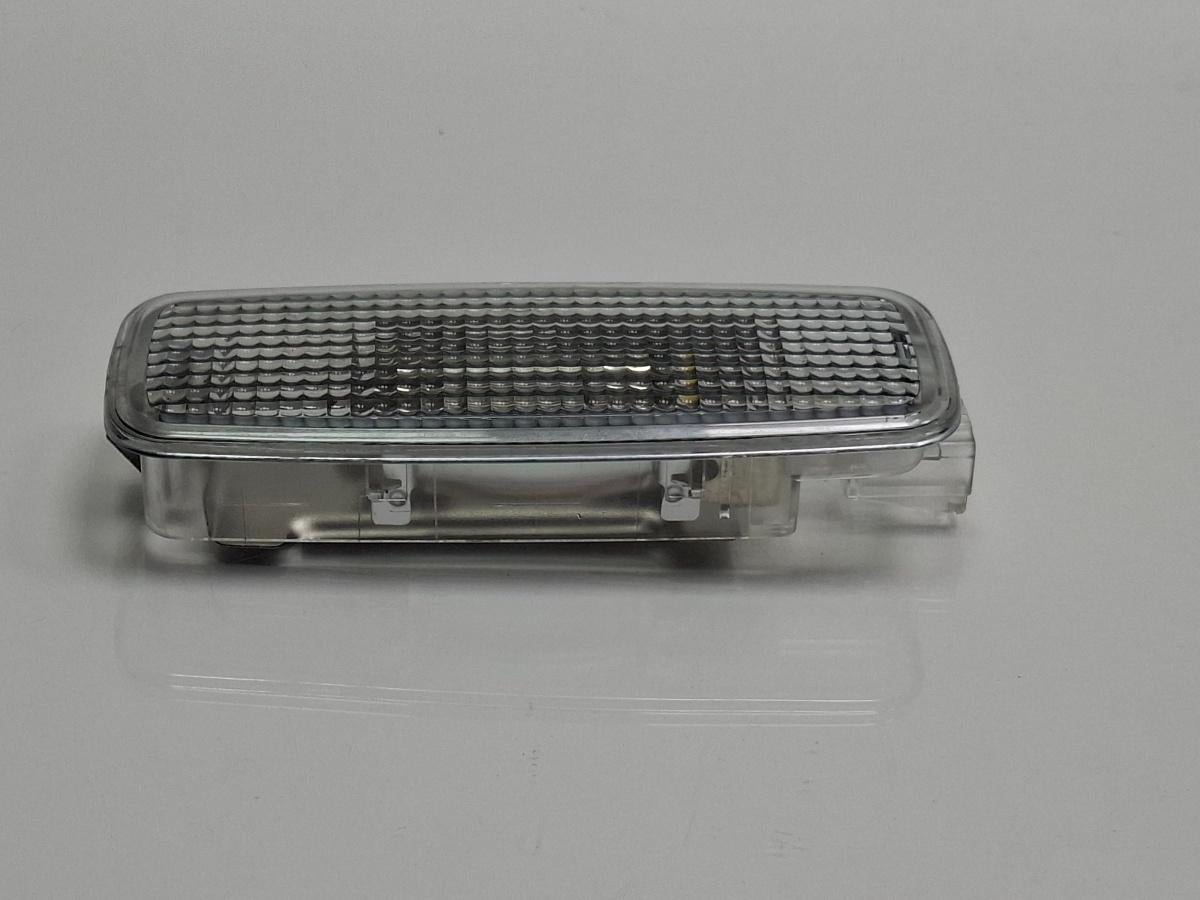 Lampa parasolar AUDI A3 Sportback 8VA, 8VF 2012 - 2018 4E0947105C