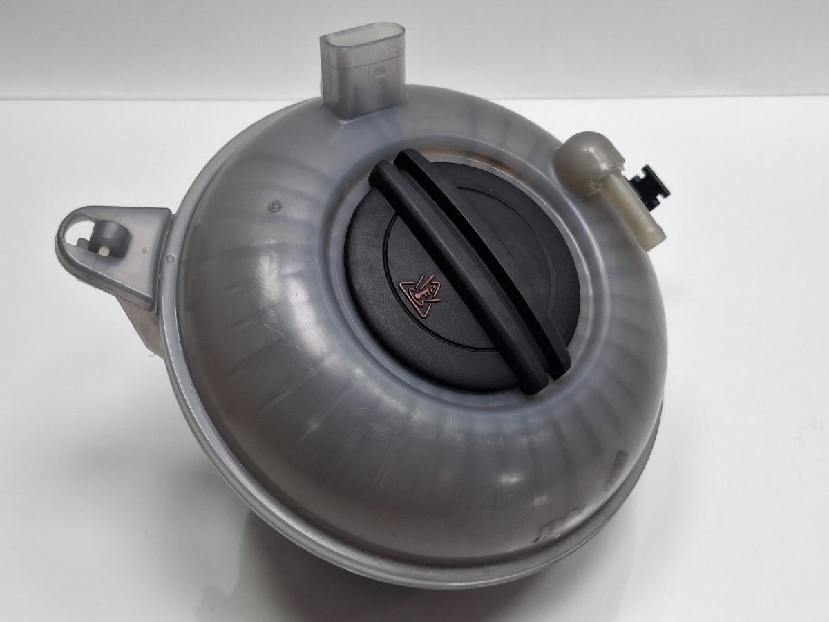 Vas expansiune AUDI A3 Sportback 8VA, 8VF 2012 - > TDI CLHA 5Q0121407A