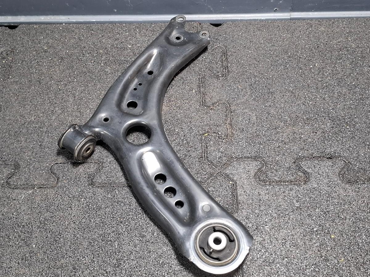 Brat bascula dreapta fata AUDI A3 Sportback 8VA, 8VF 2012 - > TDI CLHA 5Q0407152J