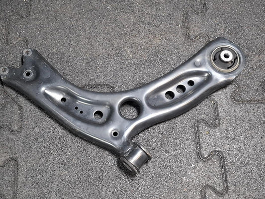 Brat bascula dreapta fata AUDI A3 Sportback 8VA, 8VF 2012 - > TDI CLHA 5Q0407152J
