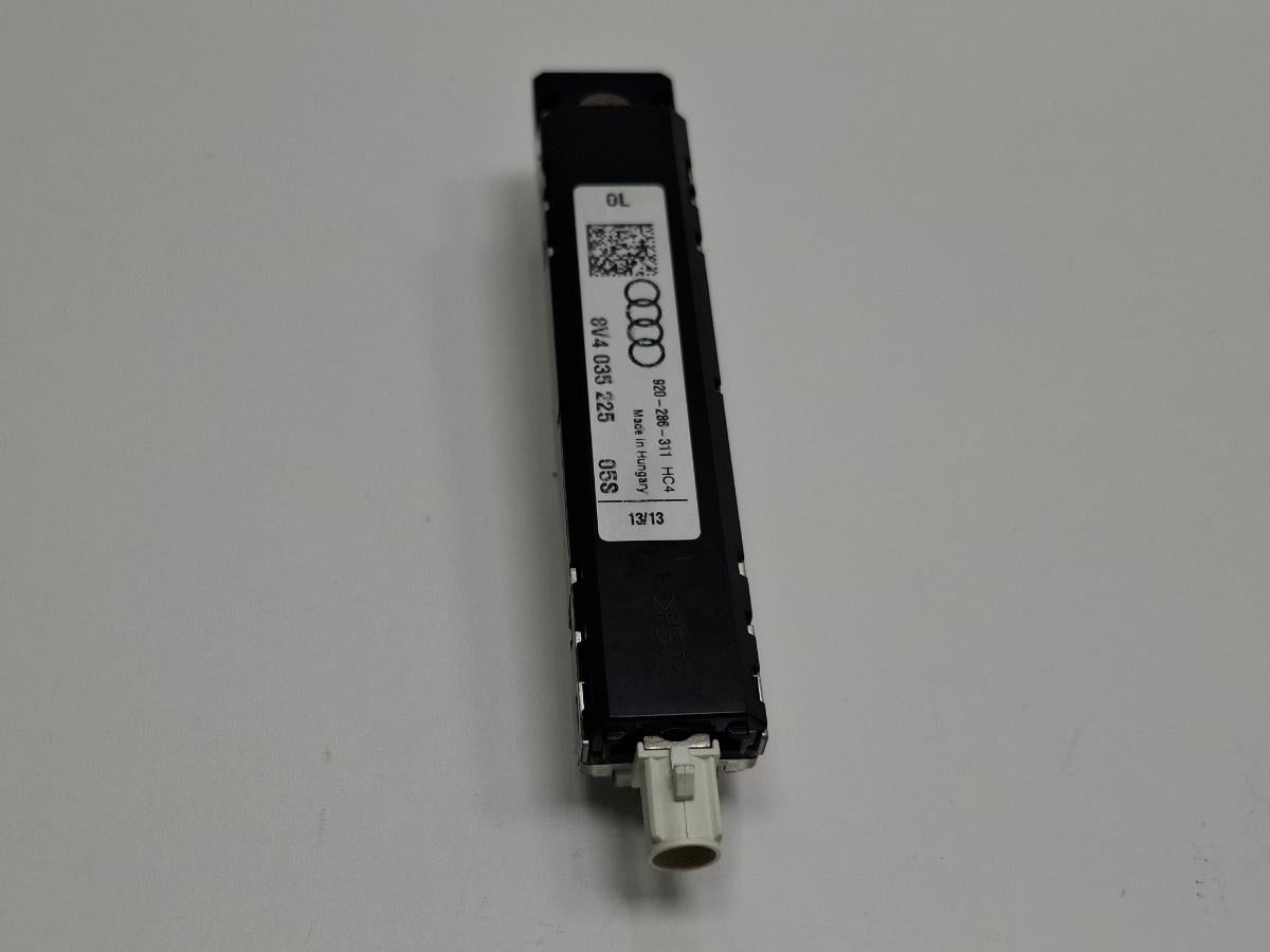 Amplificator antena AUDI A3 Sportback 8VA, 8VF 2012 - 2018 8V0035225