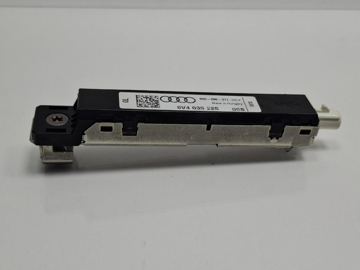 Amplificator antena AUDI A3 Sportback 8VA, 8VF 2012 - 2018 8V0035225