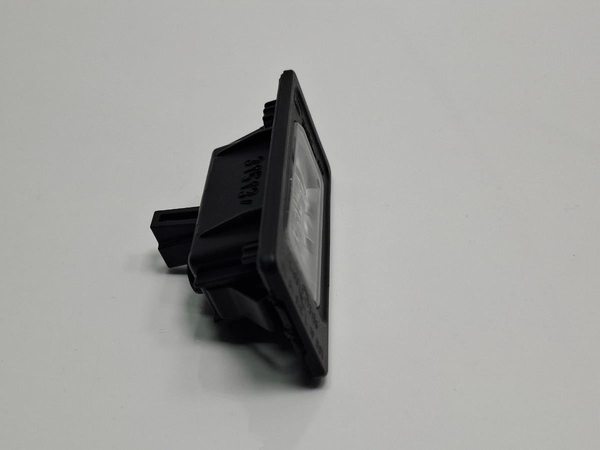 Lampi numar AUDI A3 Sportback 8VA, 8VF 2012 - 2018 4G0943021