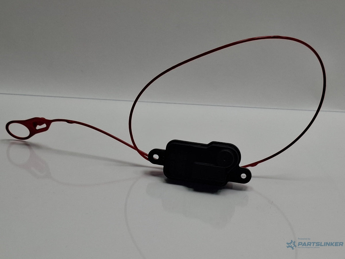 Motoras blocare usita rezervor combustibil AUDI A3 Sportback 8VA, 8VF 2012 -2018  8V0862153A