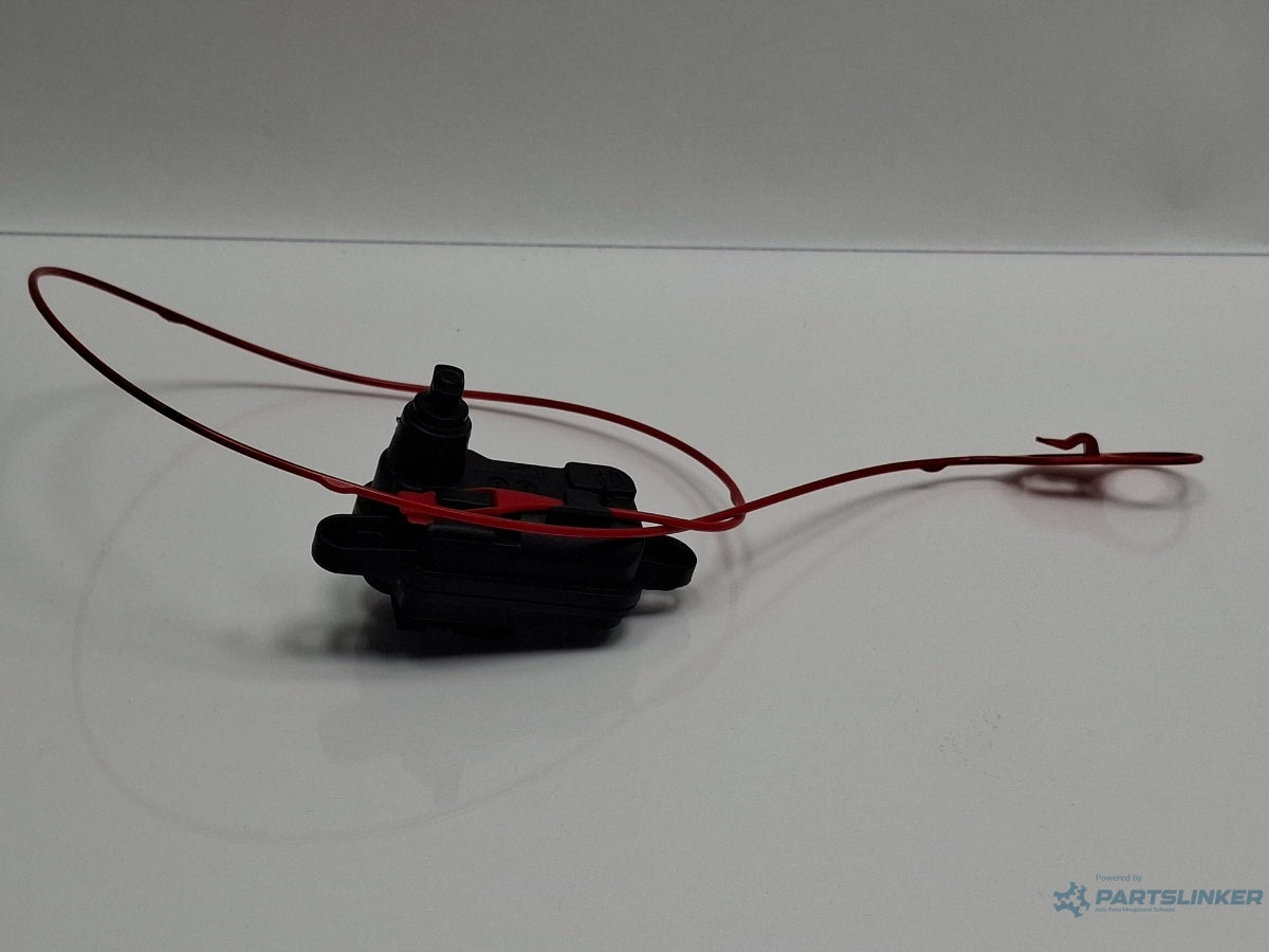 Motoras blocare usita rezervor combustibil AUDI A3 Sportback 8VA, 8VF 2012 -2018  8V0862153A