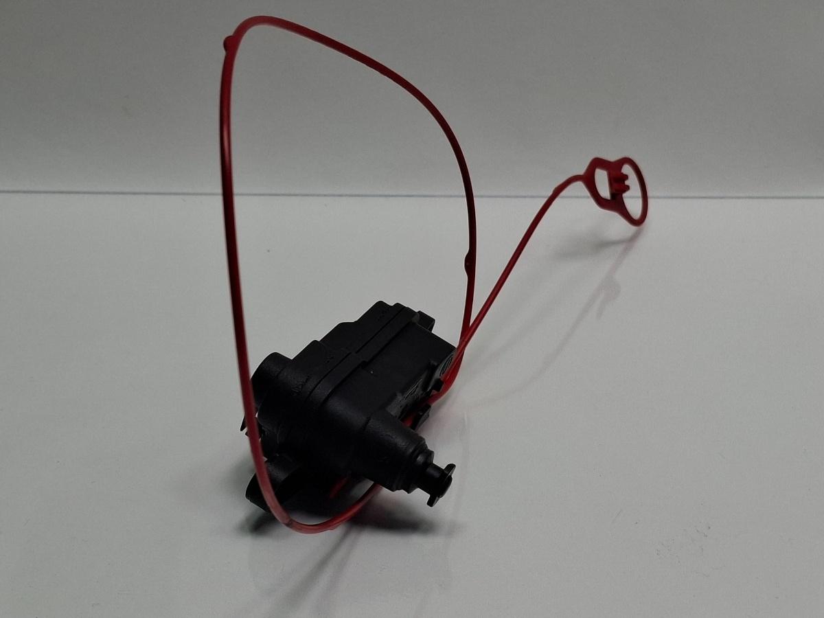 Motoras blocare usita rezervor combustibil AUDI A3 Sportback 8VA, 8VF 2012 -2018  8V0862153A