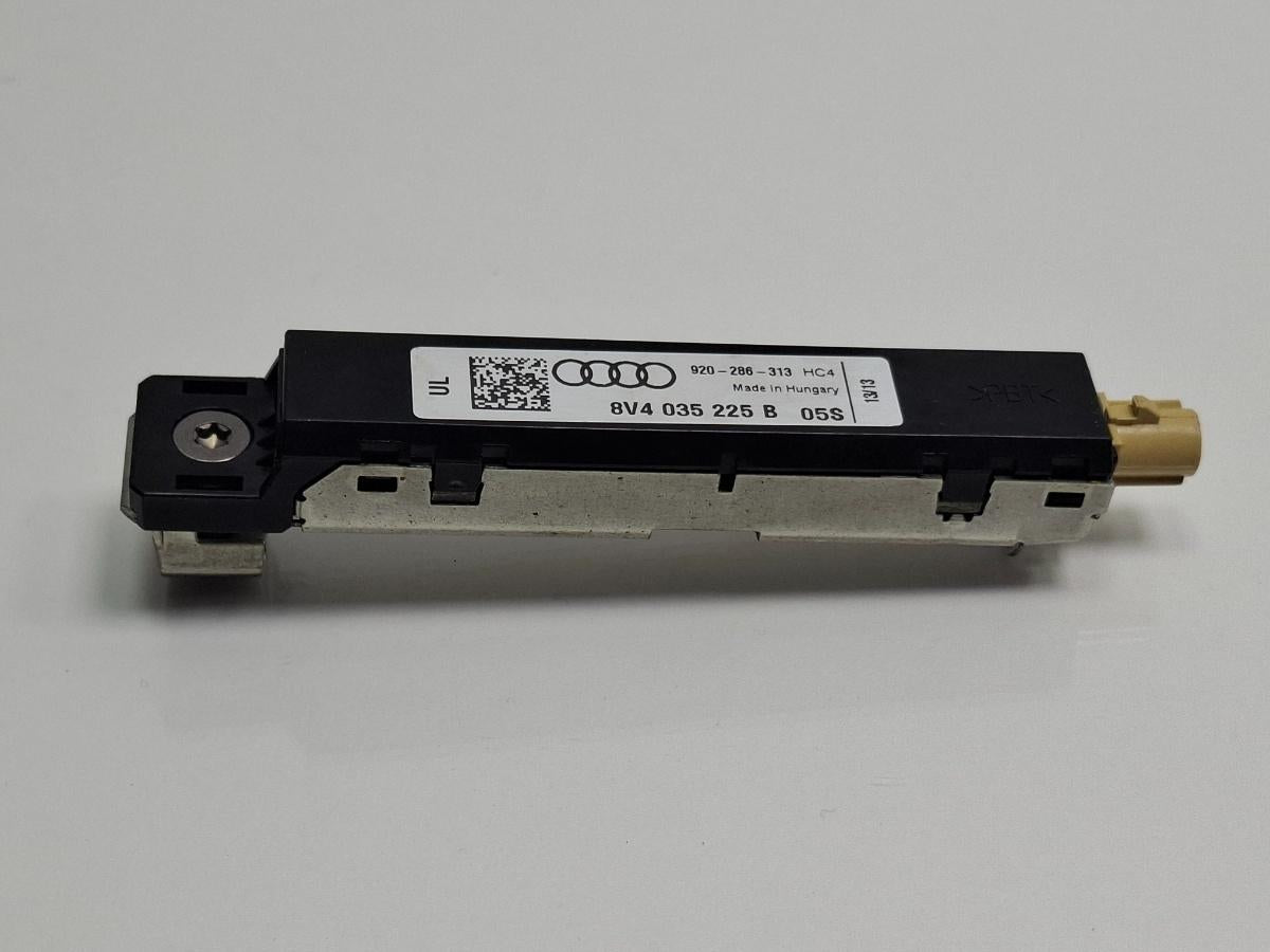 Amplificator antena AUDI A3 Sportback 8VA, 8VF 2012 - 2018 8V0035225B