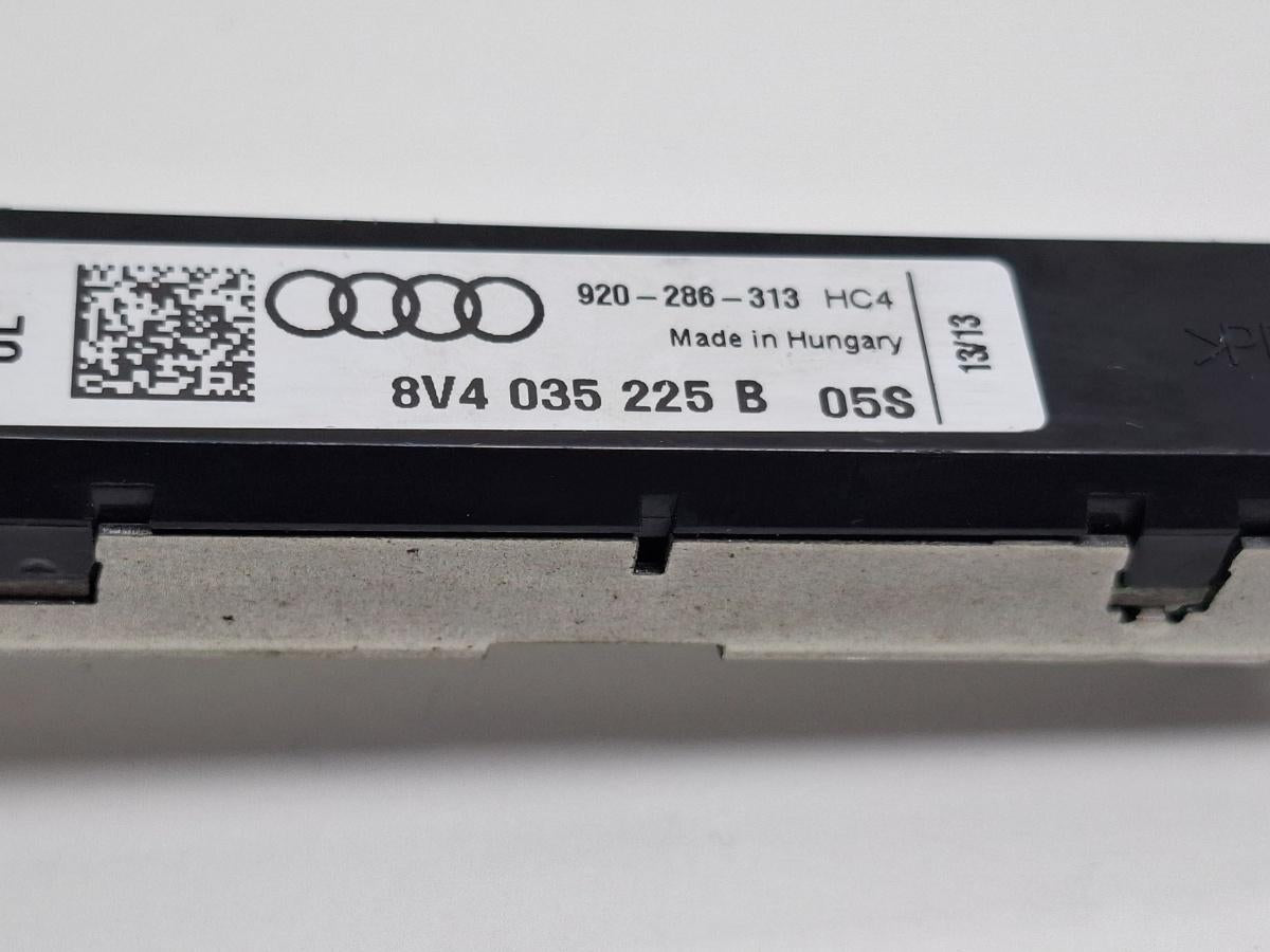 Amplificator antena AUDI A3 Sportback 8VA, 8VF 2012 - 2018 8V0035225B