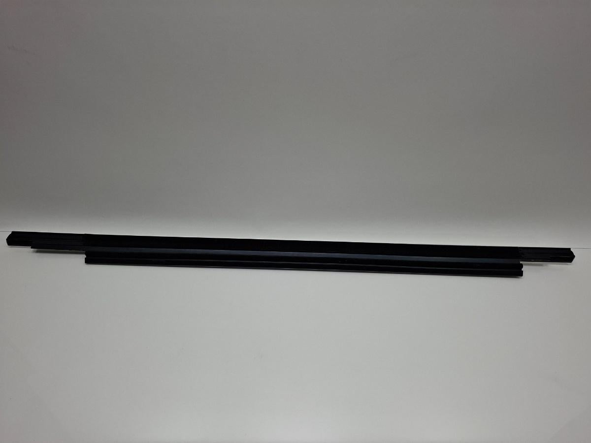 Perie geam cromat fata AUDI A3 Sportback 8VA, 8VF 2012 - > TDI CLHA  8V4853283/4