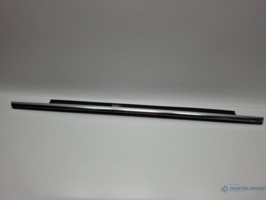 Perie geam cromat fata AUDI A3 Sportback 8VA, 8VF 2012 - > TDI CLHA  8V4853283/4