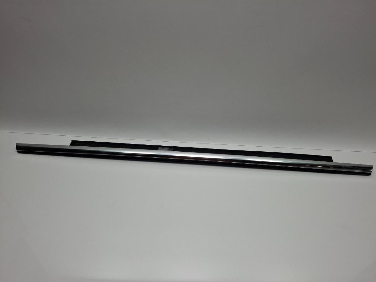Perie geam cromat fata AUDI A3 Sportback 8VA, 8VF 2012 - > TDI CLHA  8V4853283/4