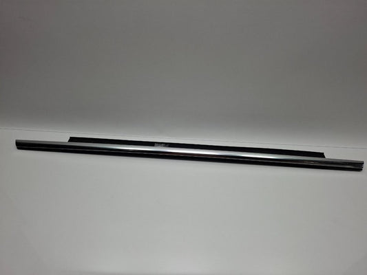 Perie geam cromat fata AUDI A3 Sportback 8VA, 8VF 2012 - > TDI CLHA  8V4853283/4