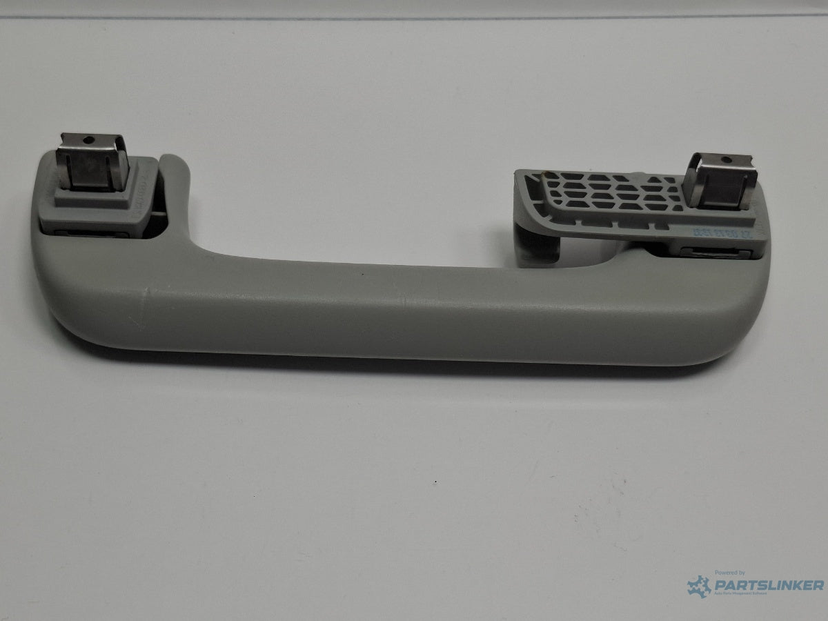 Maner  plafon dreapta spate AUDI A3 Sportback 8VA, 8VF 2012 - > TDI CLHA 8V0857608