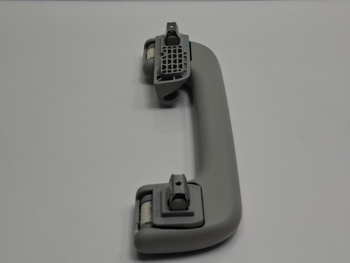 Maner  plafon dreapta spate AUDI A3 Sportback 8VA, 8VF 2012 - > TDI CLHA 8V0857608